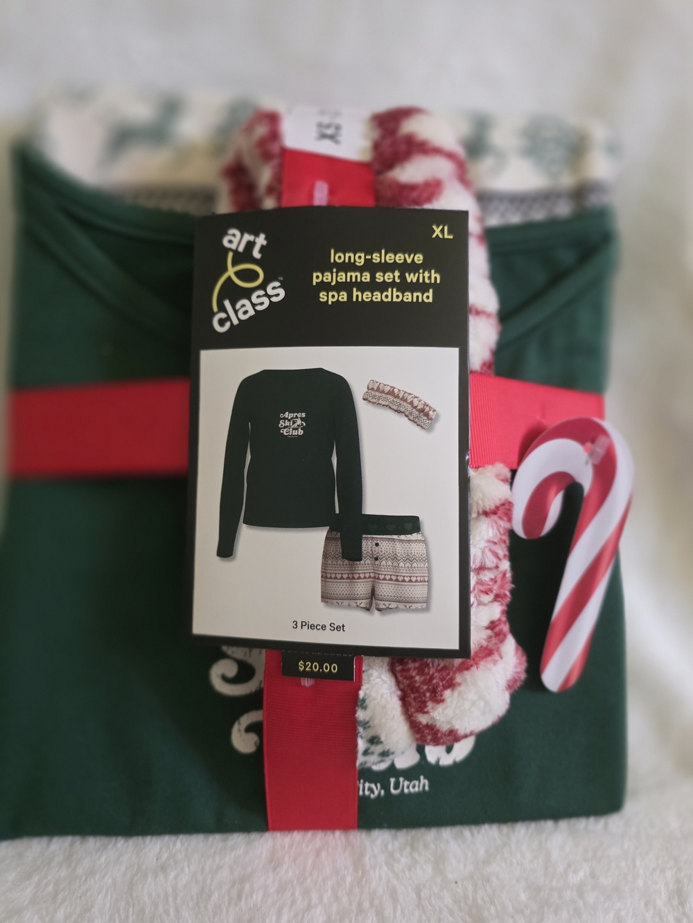 art class Green Pajama Set with Red Ribbon Accent